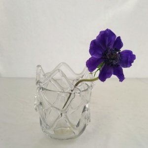 ガラスデコレーション花器・三角S（h15(10)xφ16（10)）
