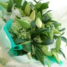 四十九日法要の花 ご仏前の花 お供え花 ラグジュアリーフラワーショップ 四十九日法要の花 ご仏前の花 お供え花 ラグジュアリーフラワーショップ