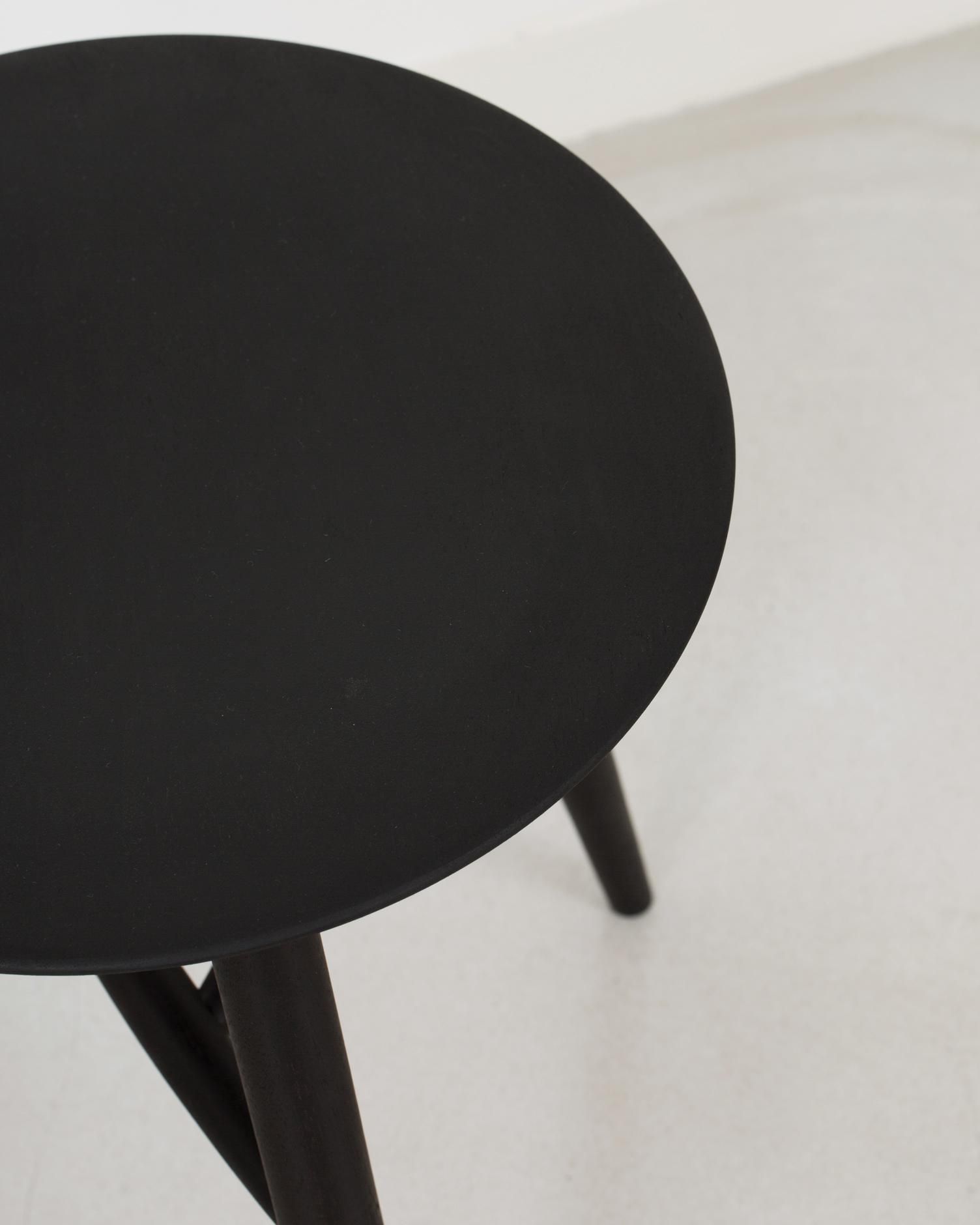 Hiroto Nakanishi Wood Stool - E store | 08book