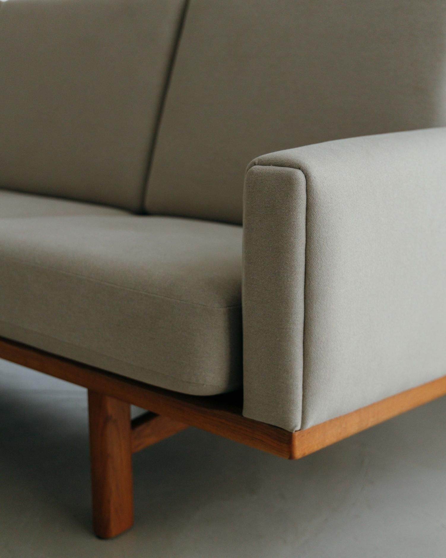 Hans J Wegner Sofa GE236 - E store | 08book Hans J Wegner Sofa GE236 - E store | 08book