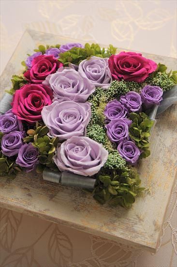 プリザーブドフラワー　パープルフォトフレームアレンジメント プリザーブドフラワー フレームアレンジメント パープル - fiesta