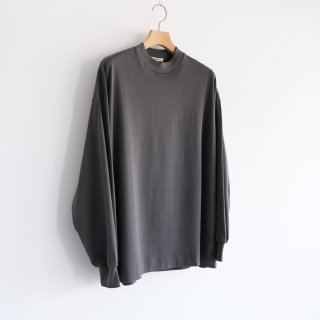 UNIVERSAL PRODUCTS『MOCK NECK L/S T-SHIRT』