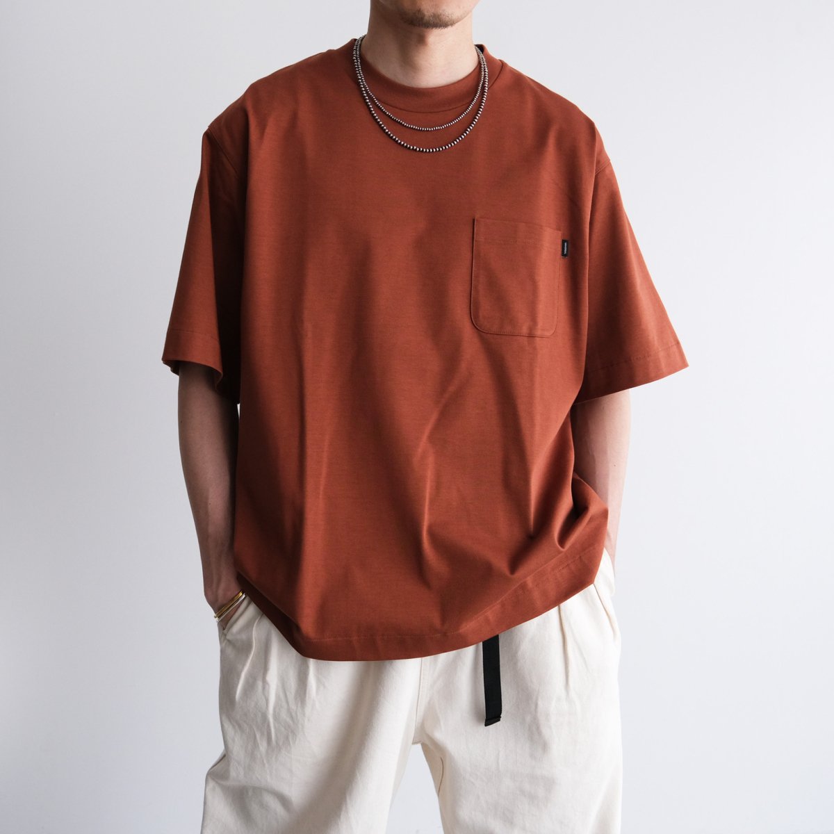 UNIVERSAL PRODUCTS『PIS NAME S/S T-SHIRT』30%OFF<img class='new_mark_img2' src='https://img.shop-pro.jp/img/new/icons20.gif' style='border:none;display:inline;margin:0px;padding:0px;width:auto;' />