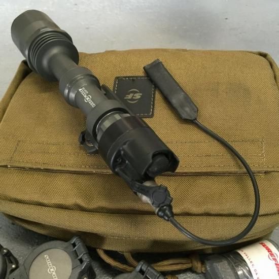 米軍放出品 SUREFIRE Ｍ962 ウェポンライト ARMSマウント - Ｓ＆Ｃ ...