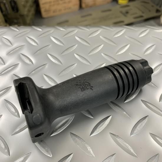 米軍実物 KAC/Knight'sArmament バーティカルフォアグリップ/未 米軍実物 KAC/Knight'sArmament バーティカルフォアグリップ/未
