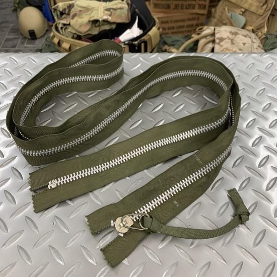 米軍放出品②⓪① 希少品 米軍実物 TYR PRC-152 ドロップダウン/チルトアウト ラジオ
