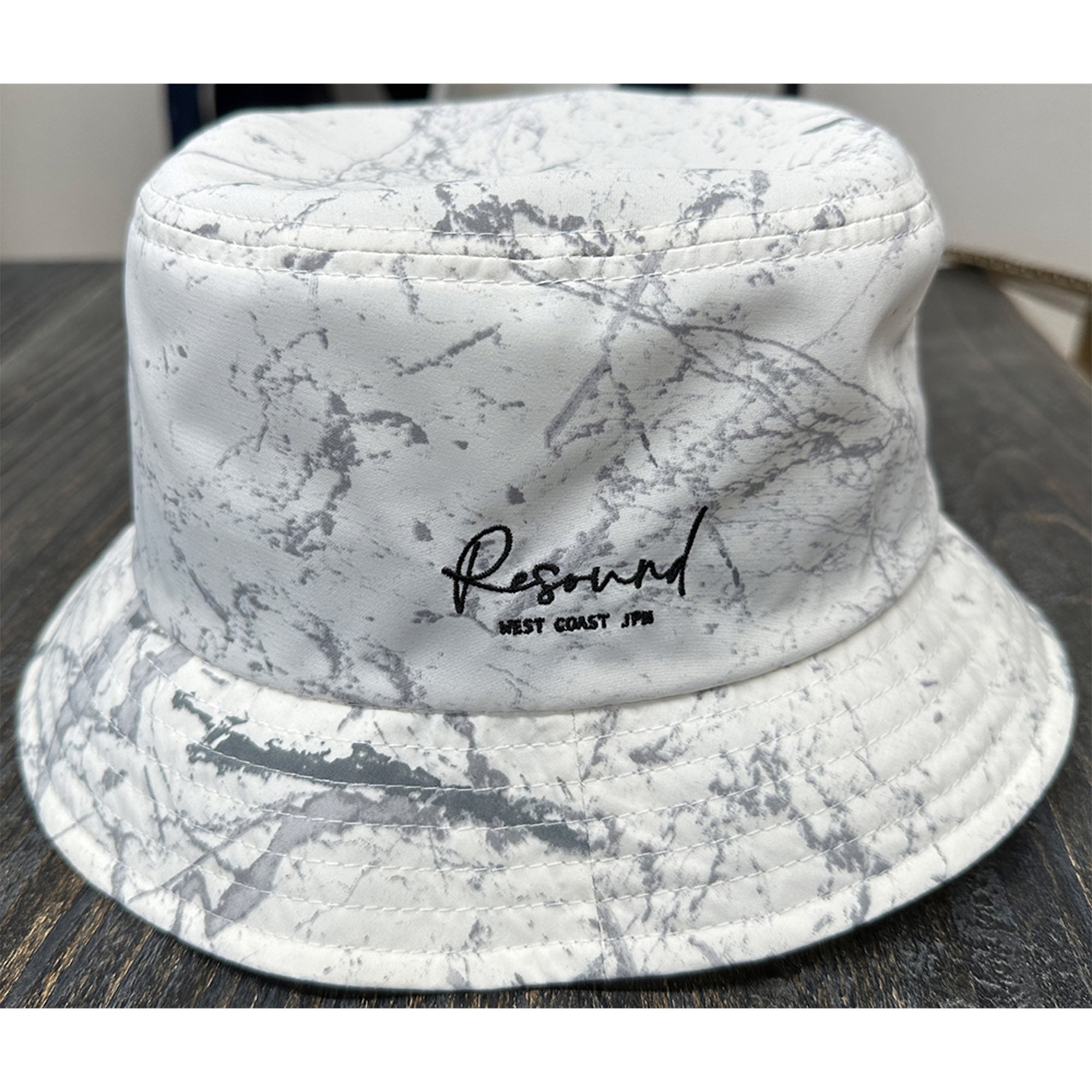 bucket hat WHITE