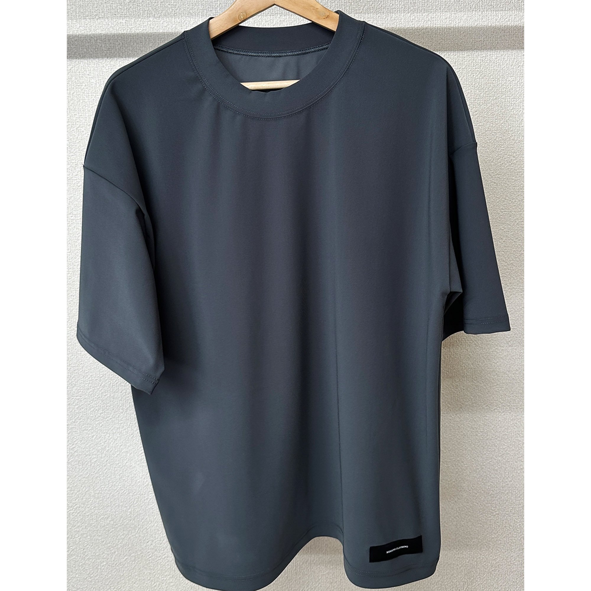 <img class='new_mark_img1' src='https://img.shop-pro.jp/img/new/icons1.gif' style='border:none;display:inline;margin:0px;padding:0px;width:auto;' />OX JERSEY OVER TEE CHACOAL