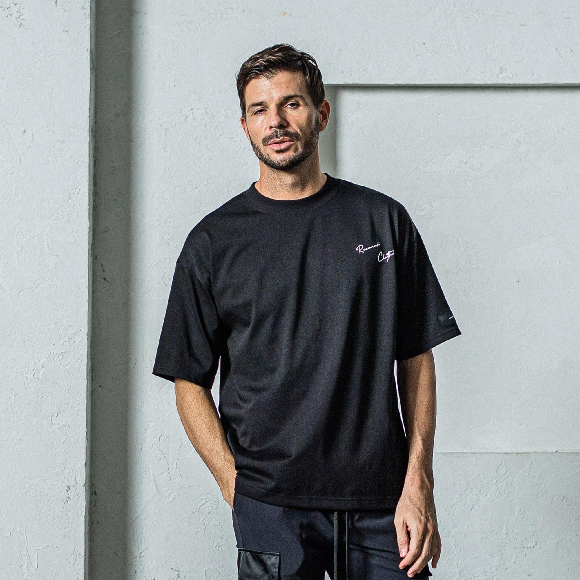BACK Photo OVER TEE BLACK