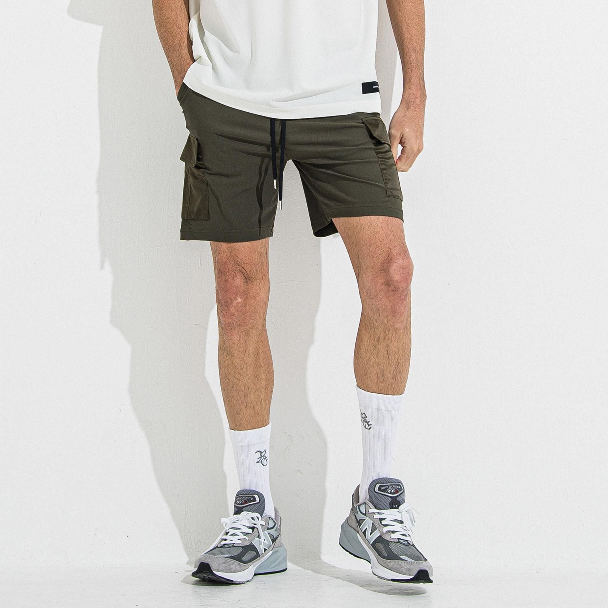 <img class='new_mark_img1' src='https://img.shop-pro.jp/img/new/icons1.gif' style='border:none;display:inline;margin:0px;padding:0px;width:auto;' />DARRELL CARGO  SHORTS KHAKI
