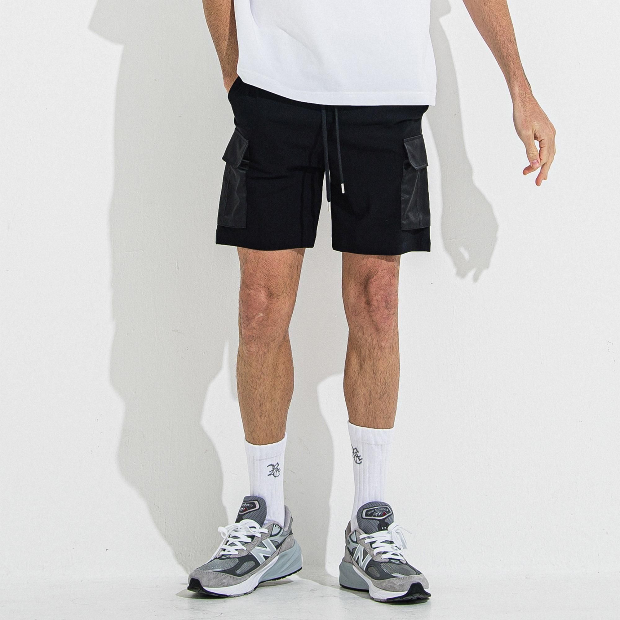 <img class='new_mark_img1' src='https://img.shop-pro.jp/img/new/icons1.gif' style='border:none;display:inline;margin:0px;padding:0px;width:auto;' />DARRELL CARGO  SHORTS BLACK