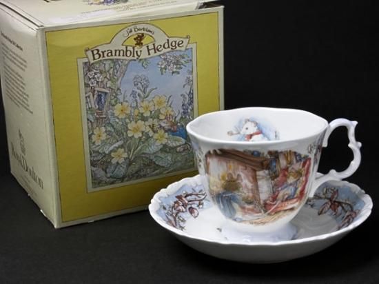 送料無料】ロイヤルドルトン ブランベリーヘッジ ウィンター（冬