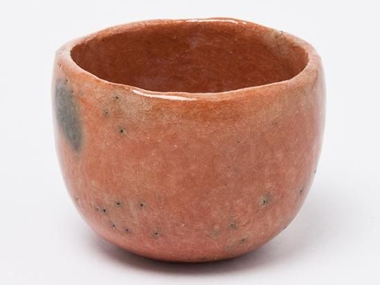 茶道具 古物品 本間焼 菓子器 赤 四方 角 池田退輔 木箱入 茶器/茶道具 蓋置】 赤楽焼き 蟹 赤 川崎和楽作 （7種蓋置の内の