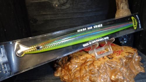 ハンドメイド　琵琶丸 どうしても、背中はこうなります…🙋‍♂️ #lawless#swimbaits