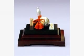 銀製置物 - TAKEHIKO - 武比古 - 日本の伝統工芸・関工芸株式会社 銀製置物 - TAKEHIKO - 武比古 - 日本の伝統工芸・関工芸株式会社