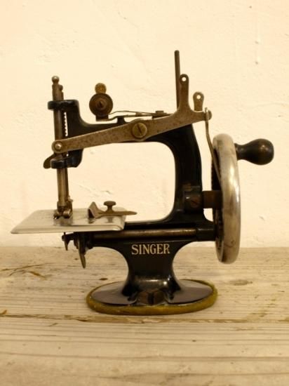 SINGER トイミシン　アメリカンヴィンテージ ♦︎レア♦︎ SINGER シンガートイミシン アンティーク 雑貨