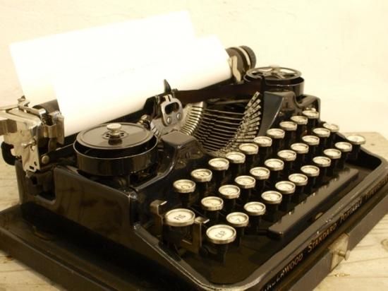 実働品 UNDERWOOD PORTABLE 3BANK タイプライター