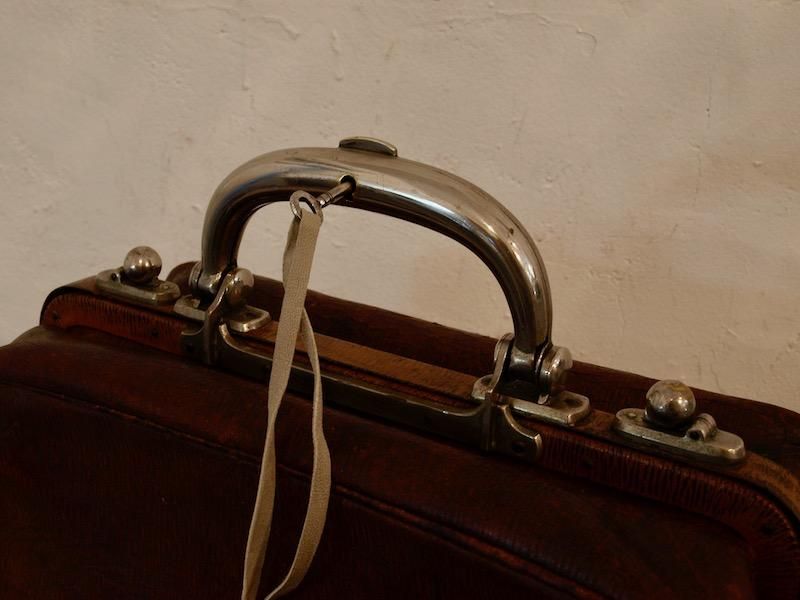 Vintage Leather doctor Bag - Baum's Antik Markt