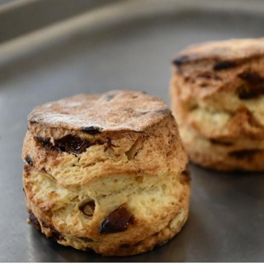 自家製ラムレーズンスコーン 葉々屋 ヨウヨウヤ 自家製ラムレーズンスコーン 葉々屋 ヨウヨウヤ