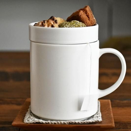 ノリタケのマグカップ（蓋つき）