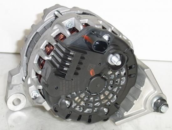 ○オルタネーター○ボッシュ 三菱ふそうキャンターガッツ F000