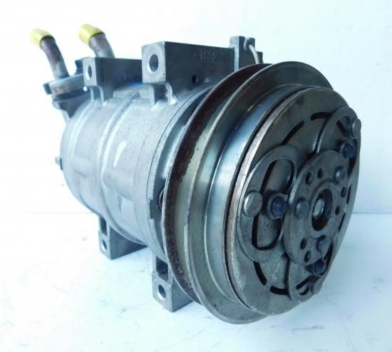 ○コンプレッサー○ゼクセル 日産UDコンドル 926012-0921【中古
