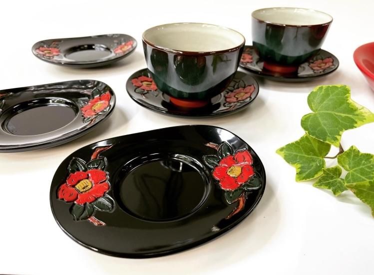 村上木彫堆朱 茶托（小判型）椿 色漆り
