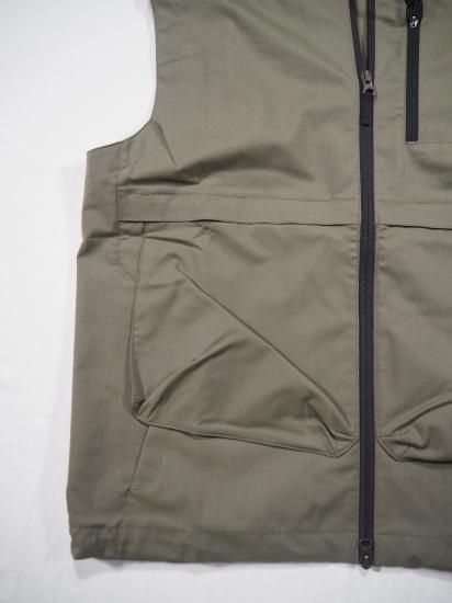 POUTNIK BY TILAK BLADE VEST POUTNIK BY TILAK BLADE VEST
