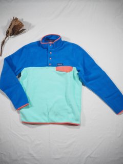<img class='new_mark_img1' src='https://img.shop-pro.jp/img/new/icons14.gif' style='border:none;display:inline;margin:0px;padding:0px;width:auto;' />patagonia M' s Lightweight Synchila Snap-T Pullover [ELYT] 