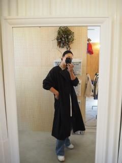<img class='new_mark_img1' src='https://img.shop-pro.jp/img/new/icons12.gif' style='border:none;display:inline;margin:0px;padding:0px;width:auto;' />Honnete  TACKED SLEEVE OVER FIT COAT 