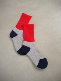 <img class='new_mark_img1' src='https://img.shop-pro.jp/img/new/icons12.gif' style='border:none;display:inline;margin:0px;padding:0px;width:auto;' />Rototo MULTI LOOSE PILE SOCKS 