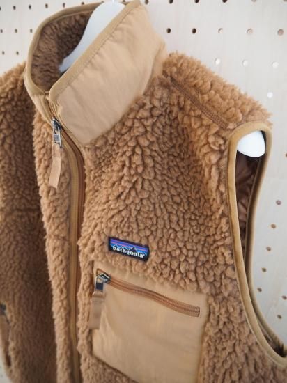  patagonia W'S CLASSIC RETRO-X VEST 23084 2