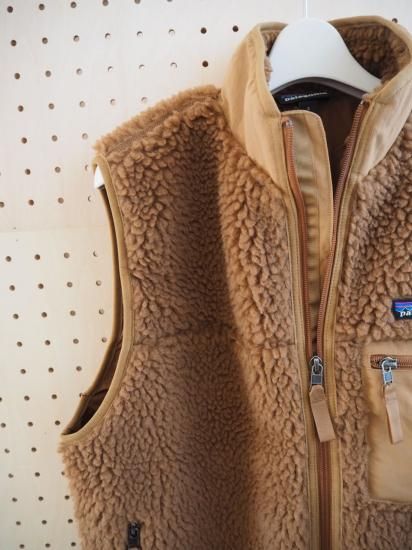  patagonia W'S CLASSIC RETRO-X VEST 23084 3