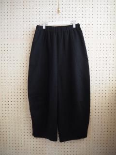 <img class='new_mark_img1' src='https://img.shop-pro.jp/img/new/icons12.gif' style='border:none;display:inline;margin:0px;padding:0px;width:auto;' />Honnete  LOW CLOTCH EASY PANT 