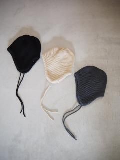 <img class='new_mark_img1' src='https://img.shop-pro.jp/img/new/icons12.gif' style='border:none;display:inline;margin:0px;padding:0px;width:auto;' />Rototo EAR FLAP BEANIE 