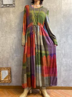 <img class='new_mark_img1' src='https://img.shop-pro.jp/img/new/icons14.gif' style='border:none;display:inline;margin:0px;padding:0px;width:auto;' />1970s USA DESIGN MAXI DRESS