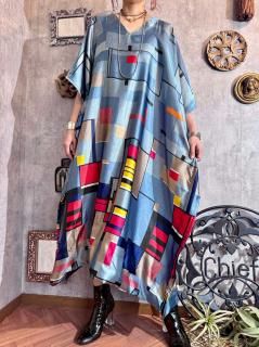1980s ART PATTERN SATIN KAFTAN DRESS