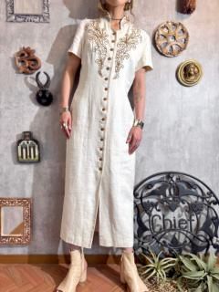 <img class='new_mark_img1' src='https://img.shop-pro.jp/img/new/icons14.gif' style='border:none;display:inline;margin:0px;padding:0px;width:auto;' />1980s EMBROIDERED WHITE DRESS