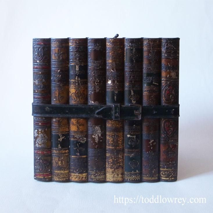 美味しい文学をどうぞ/ Antique Biscuit Tin HUNTLEY & PALMERS