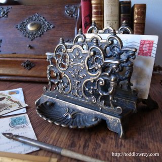 華麗なる装飾のリフレイン / Antique Victorian Style Letter Rack