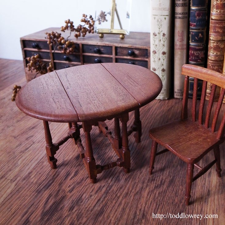 ミニマムな可動家具の美しさ Vintage Miniature Gateleg Table Todd Lowrey Antiques