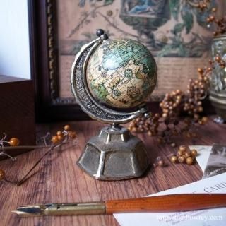 ե󥿥ΤΤεΤįƤߤ / Vintage Small Globe