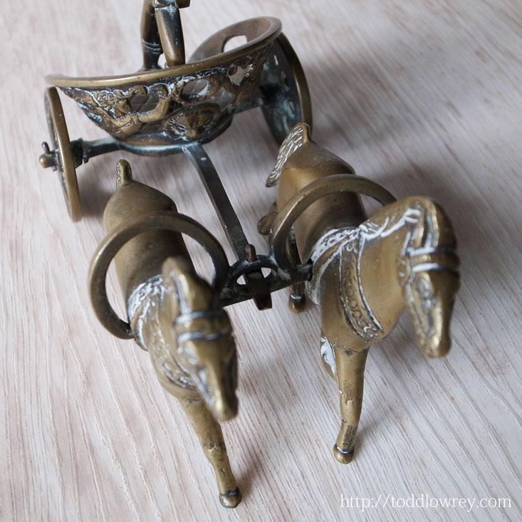 湯布院アンティーク イタリアサンティーニ 戦闘馬 騎馬 置物 チャリオット4頭 湯布院アンティーク イタリアサンティーニ 戦闘馬 騎馬 置物