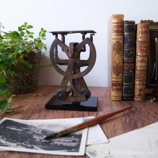 ǽ߽Фե˸ /Antique Victorian Bilateral Postal Scale