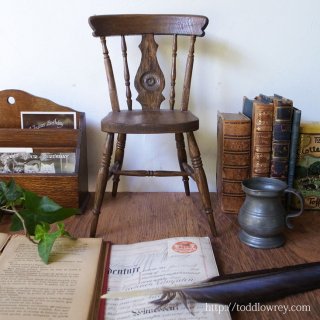 英国庶民の暮らしに寄り添うウィンザーチェア / Vintage Miniature Windsor Chair