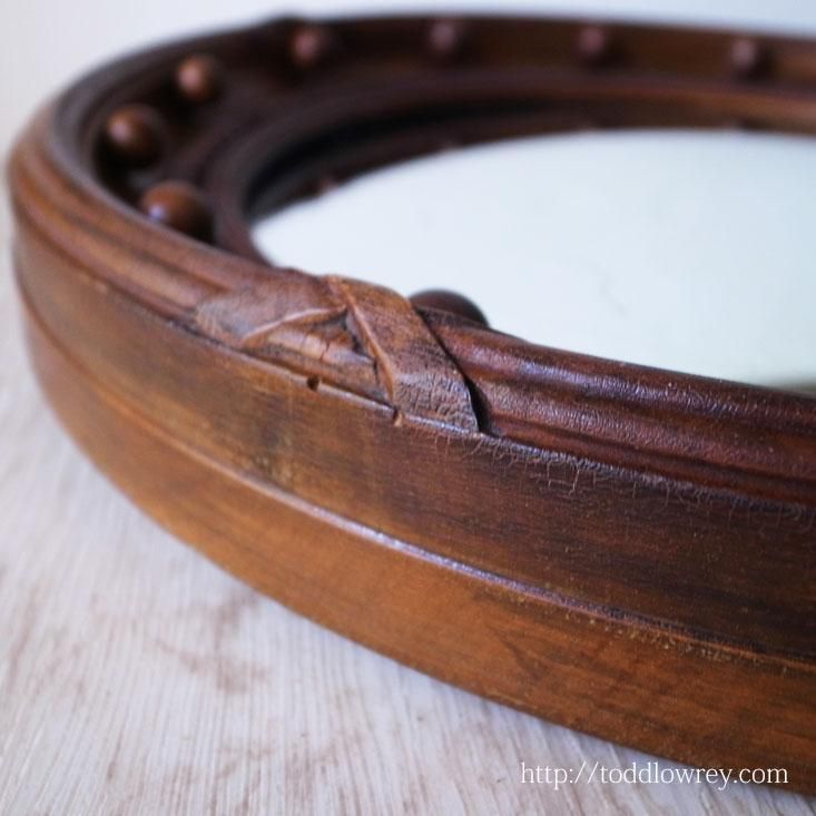 優しい木の色に縁取られた凸面鏡 / Antique Victorian Regency