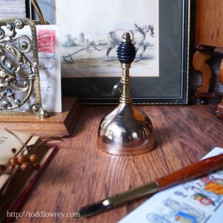 甘い記憶を響かせて / Antique Victorian Beehive Brass Table Bell