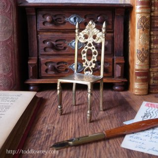 小さくゴージャスな金色の椅子 / Antique Miniature Brass Chair B