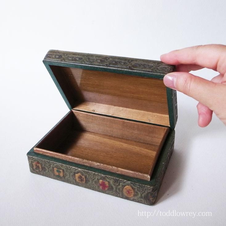 豪奢で可憐な革張り小箱 / Antique Leather Box - Todd Lowrey