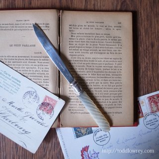 ヴィクトリアンのシェフィールドから / Antique Sterling Silver & MOP Letter Opener